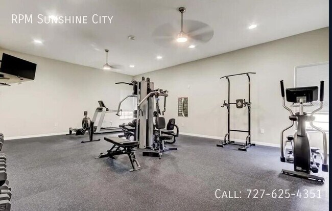 Building Photo - 2333 Feather Sound Dr