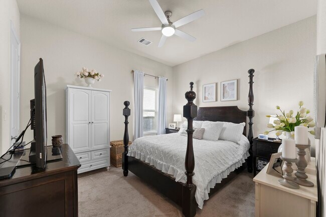 Building Photo - 72 Twin Ponds Pl