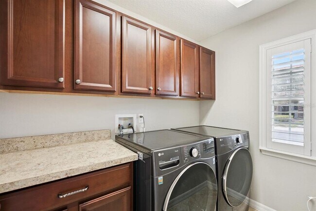 Building Photo - 5640 Siracusa Lane