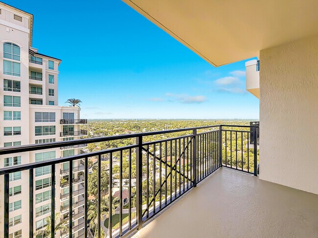 Building Photo - 610 W Las Olas Blvd