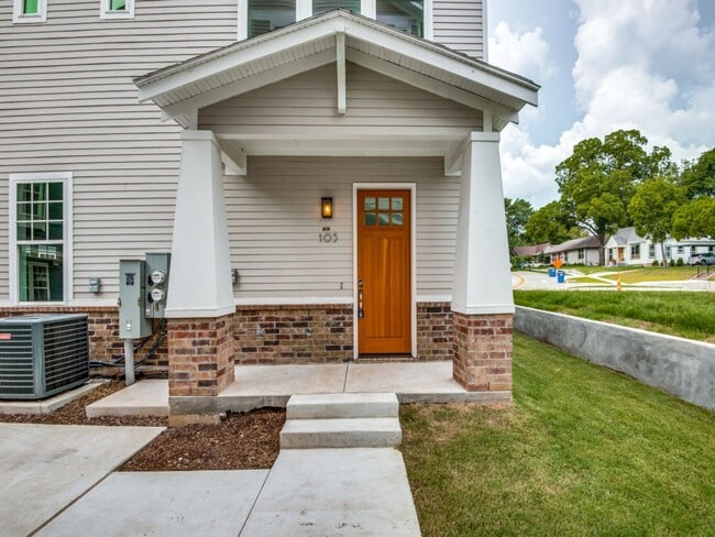 Primary Photo - Welcome to a beautiful Craftsman-style end...