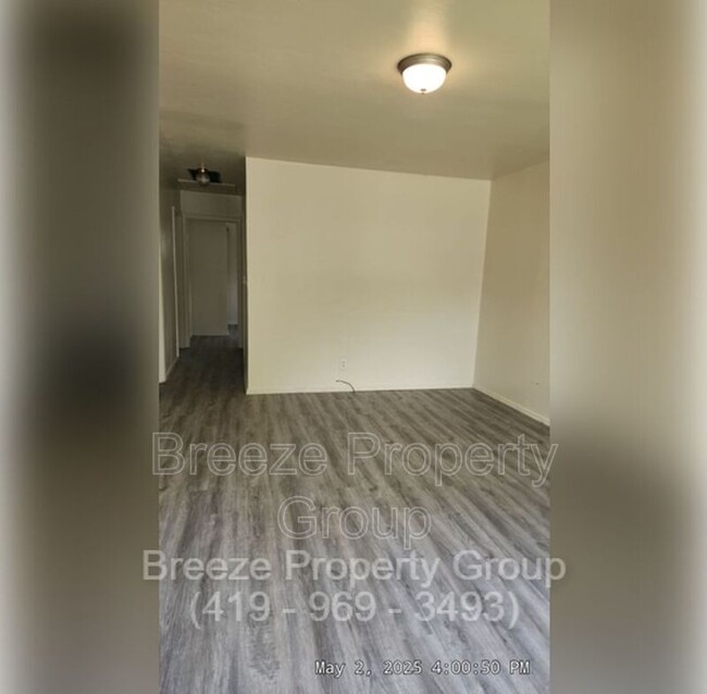 Primary Photo - 2074 Price St
