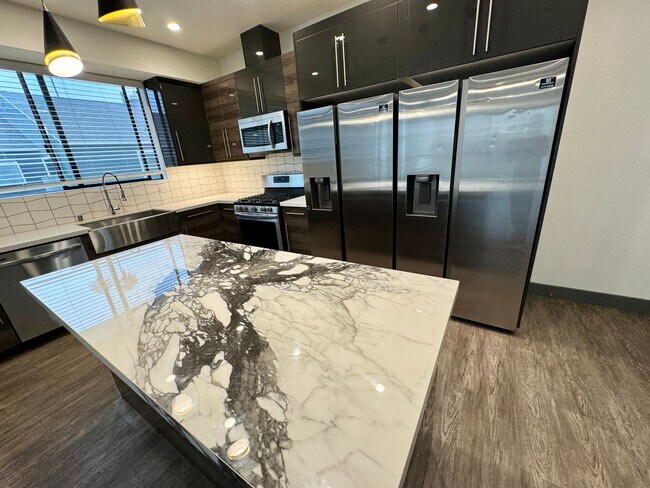 Building Photo - dun8385