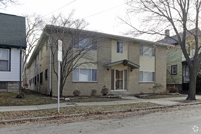 Primary Photo - 1608 N Warren Ave