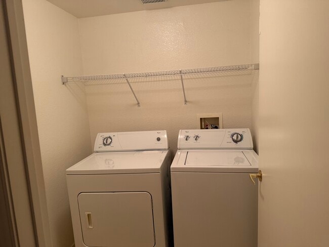 Building Photo - 8250 N Grand Canyon Dr