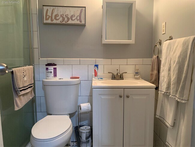 Building Photo - 21-29 Audrey Ave