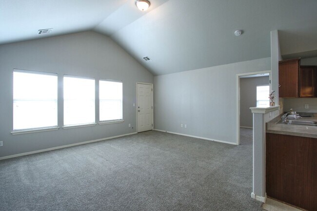 Building Photo - Bixby Schools - 3 bedroom split plan