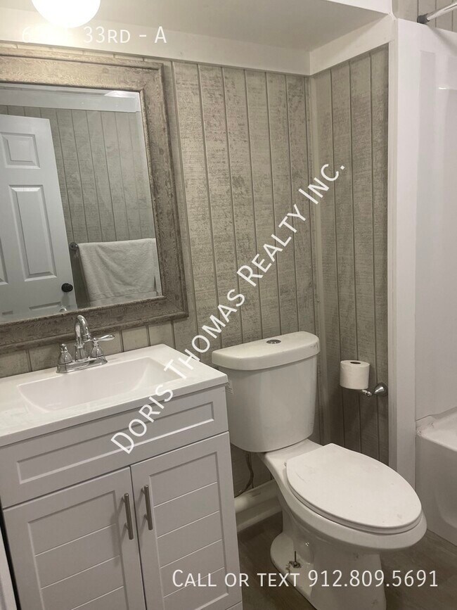 Building Photo - 621 E 33rd St