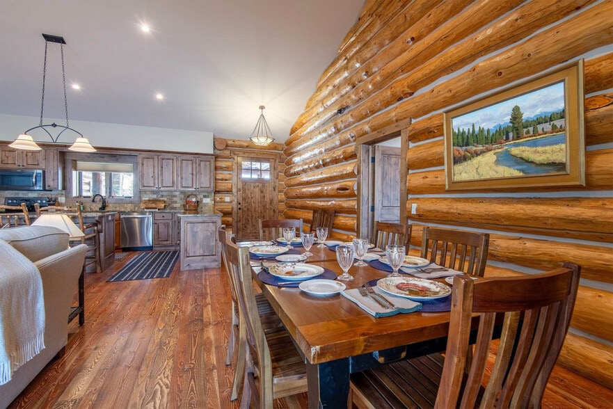 Building Photo - 1330 Larsen Ln