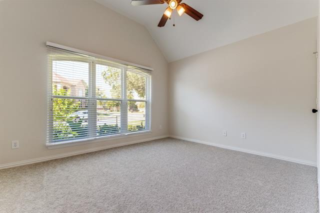 Building Photo - 8904 Lakewood Dr