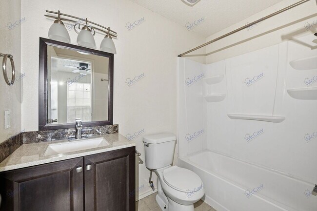 Building Photo - 10259 Aurora Dr