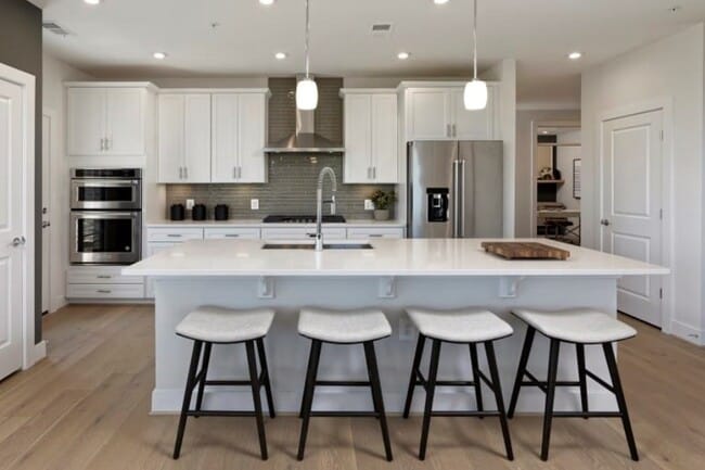 Kitchen - 2324 Windcharm St