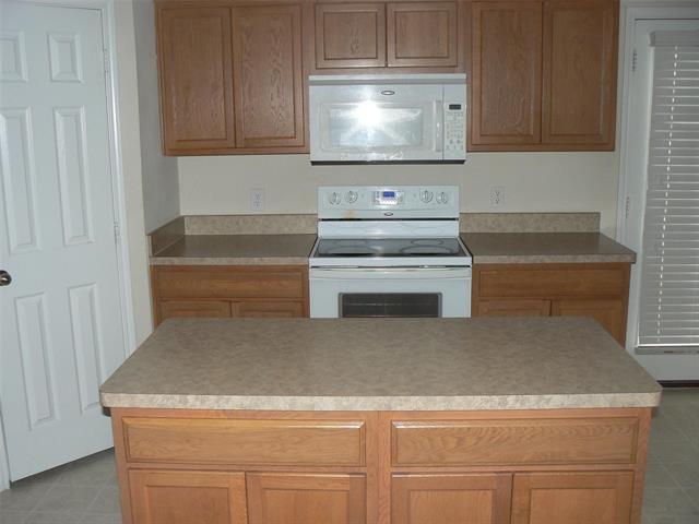 Building Photo - 1619 Northview Dr