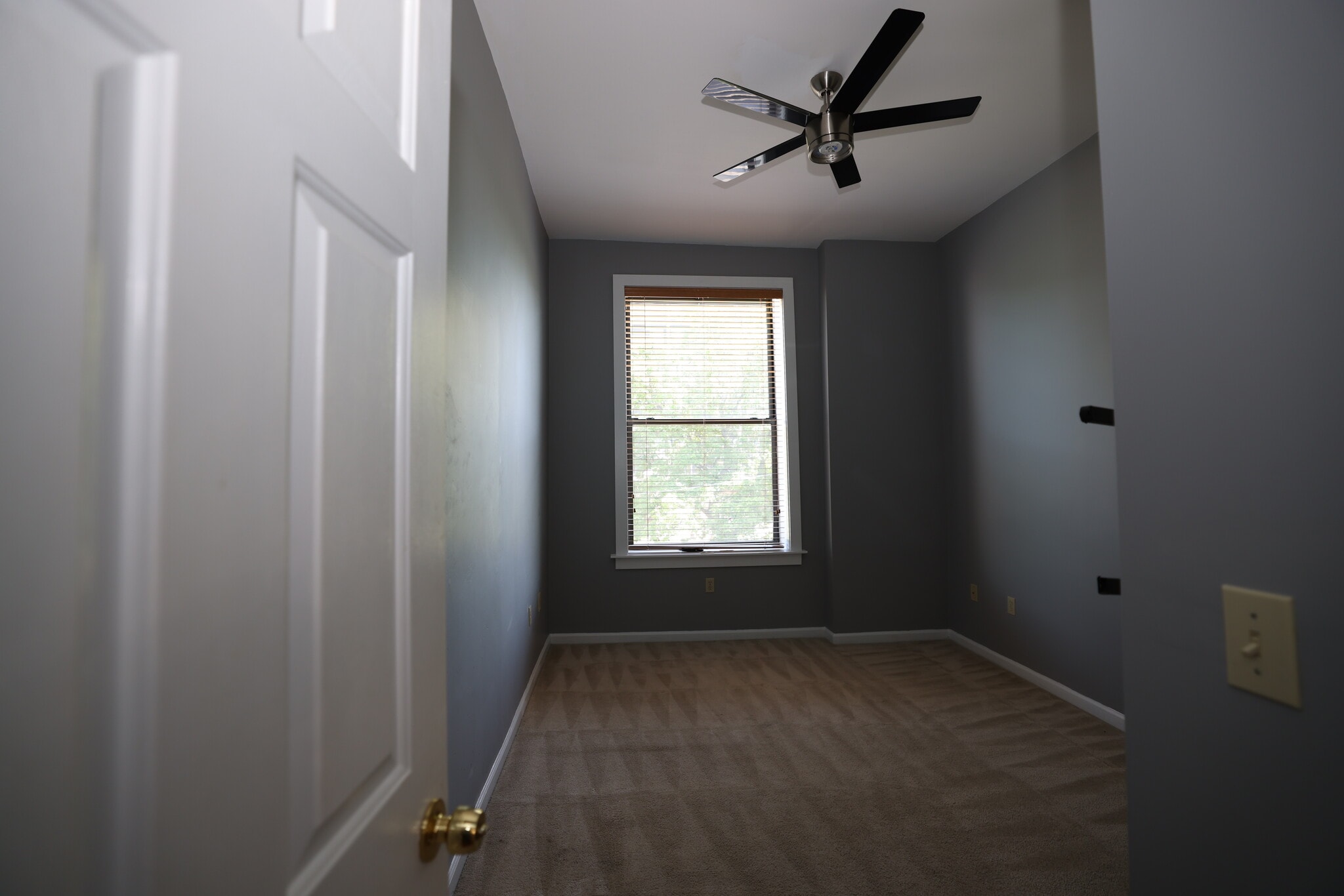 Second Bedroom - 852 Lincoln Ave