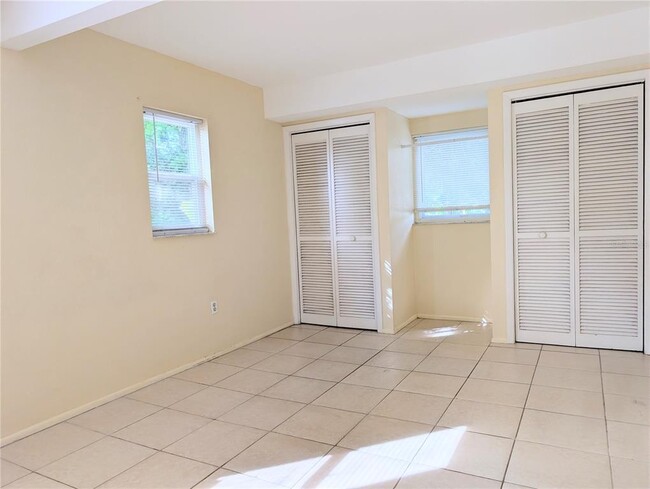 Building Photo - 1118 15th St W