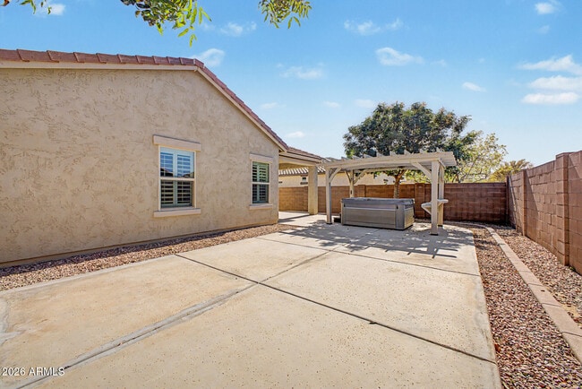 Building Photo - 2694 E Runaway Bay Pl