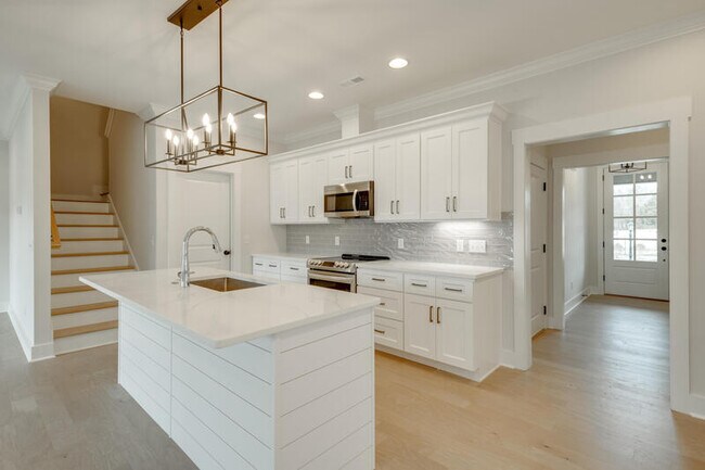 Building Photo - 9690 Dutton Ln