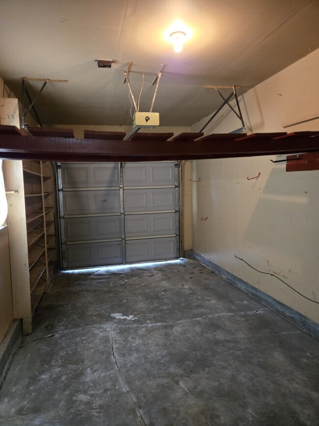 Building Photo - 1219 N Harding Ave