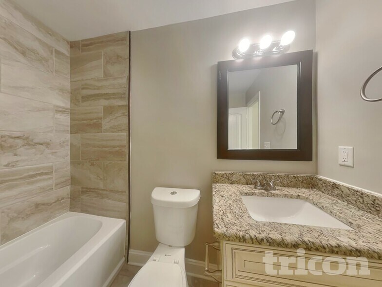 Building Photo - 2013 Mansker Dr