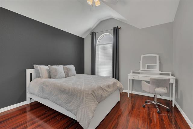 Building Photo - 2100 Acorn Bend