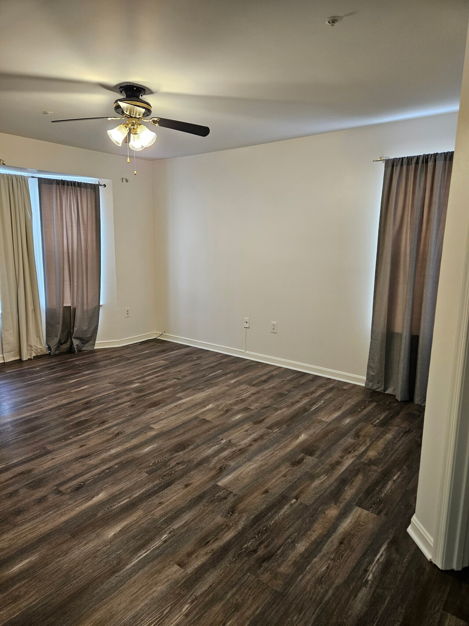 Building Photo - 2040 Alice Ave