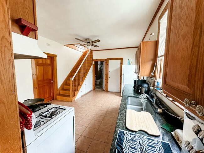 Building Photo - 3 Sachem St