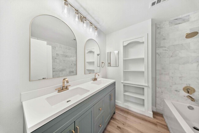 Building Photo - 948 Canal Cir
