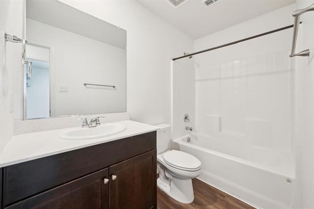 Building Photo - 14417 Cloudview Way