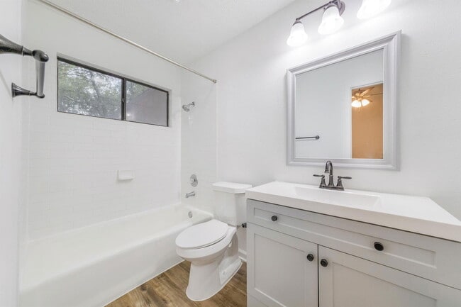 Building Photo - 2014 Balsam Way