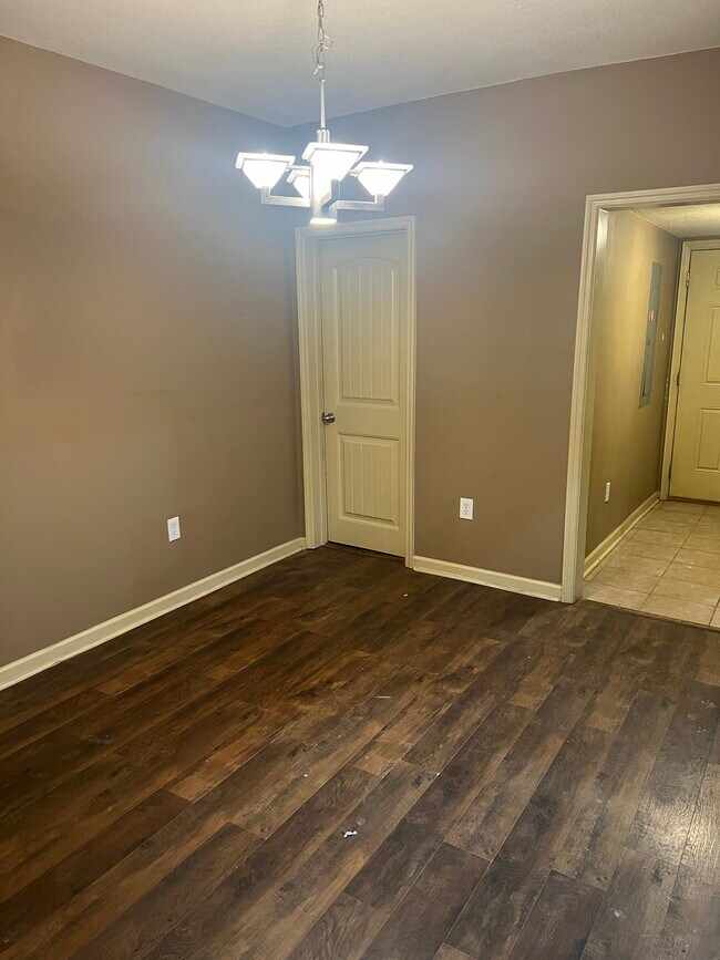 Building Photo - 1142 Wildwood Ave SE