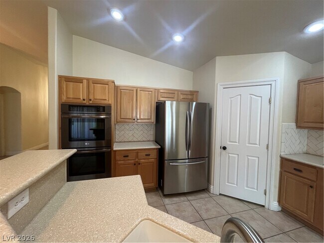 Building Photo - 3309 Blueberry Climber Ave