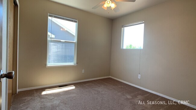 Building Photo - 3447 Astana Dr