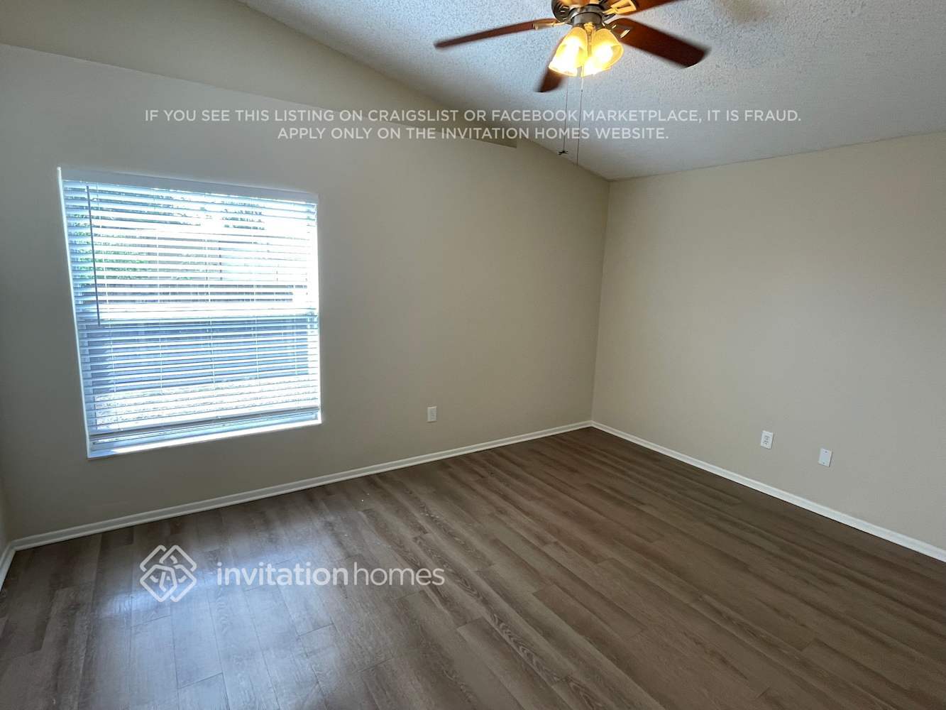 Building Photo - 472 Winding Oak Ln