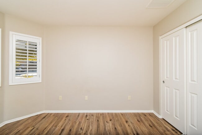 Building Photo - 624 W Calle MAROJO