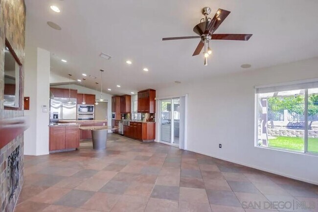 Building Photo - 2703 Lobelia Rd