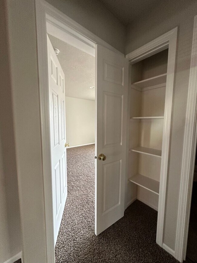 Building Photo - 1297 NE Dawson Dr