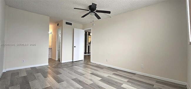 Building Photo - 403 NW 68th Ave