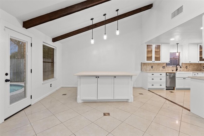 Building Photo - 9814 Sageroyal Ln