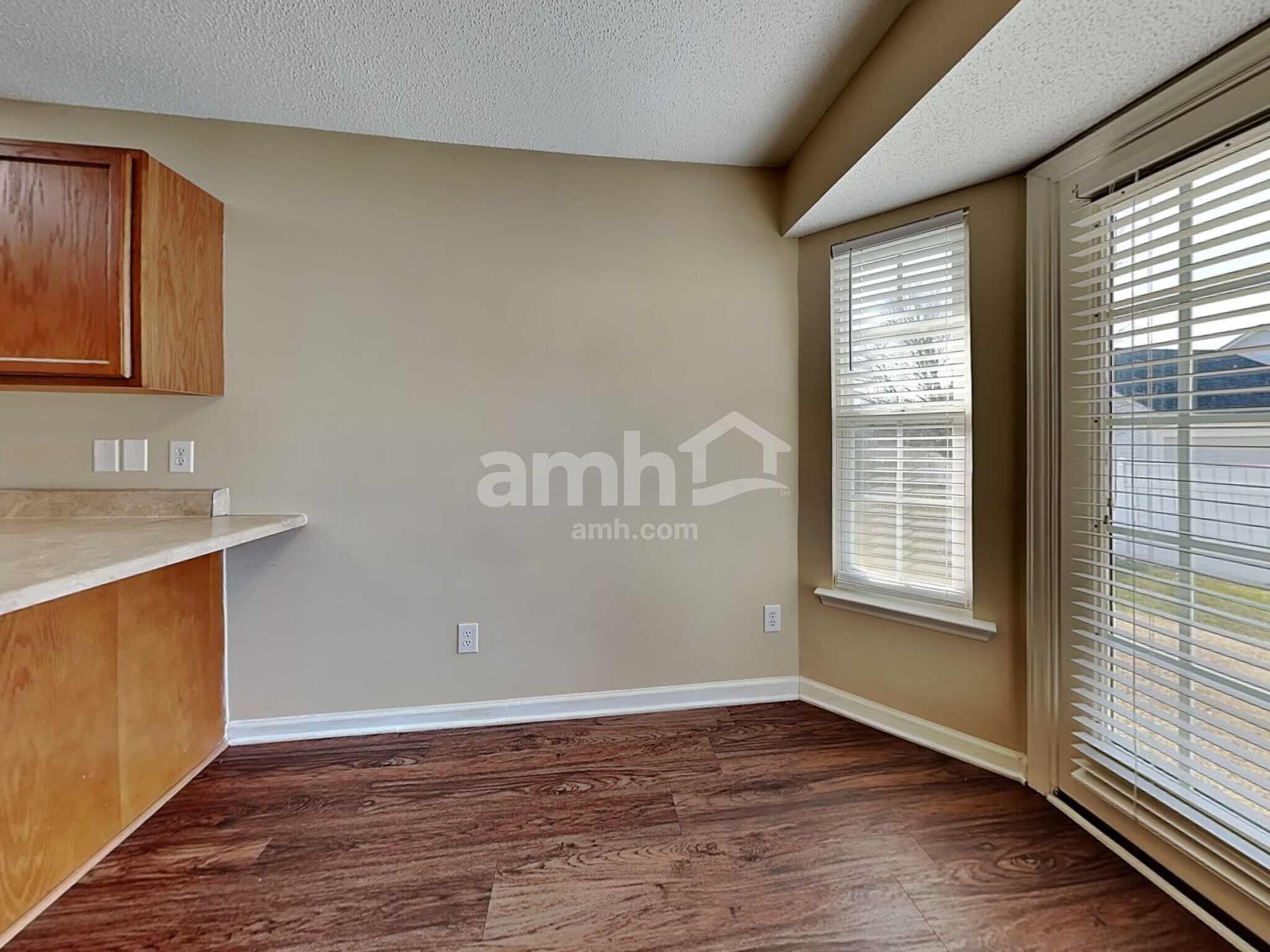 Building Photo - 4952 Lighthouse Ct