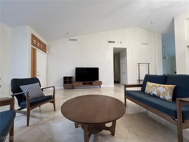 Building Photo - 8350 Campana Dr