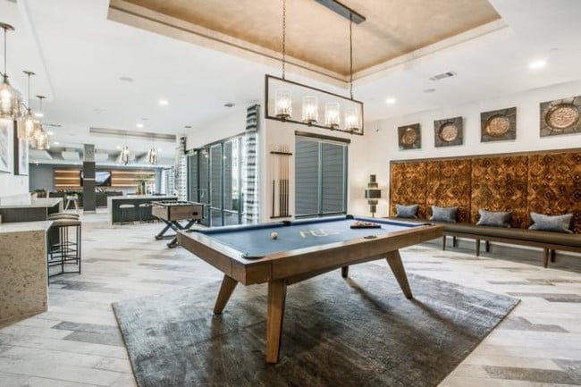 Building Photo - 2 bedroom in Dallas TX 75235
