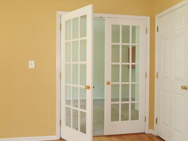 Building Photo - 12 Roxiticus Ct
