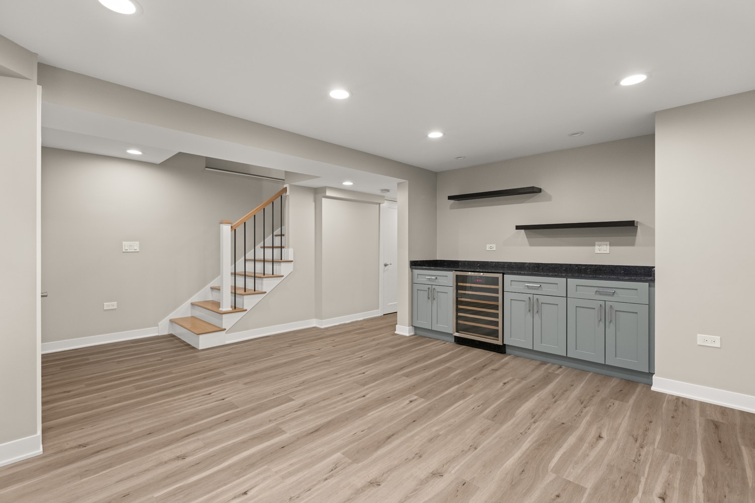 Building Photo - 3608 W Diversey Ave