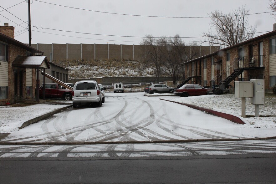 Building Photo - 430 N 1000 E