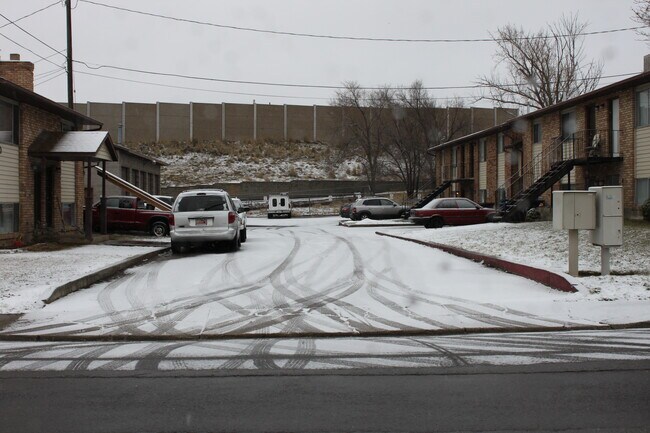 Building Photo - 430 N 1000 E