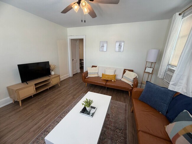 Building Photo - 6611 Kennedy Ave