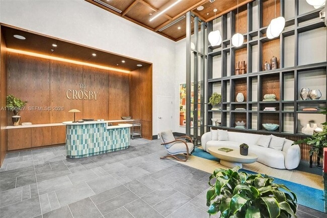 Building Photo - 11 NE 6th St