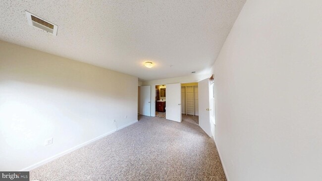 Building Photo - 2806 Clear Shot Dr