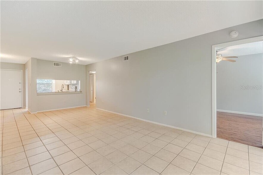 Building Photo - 6154 Burnside Cir