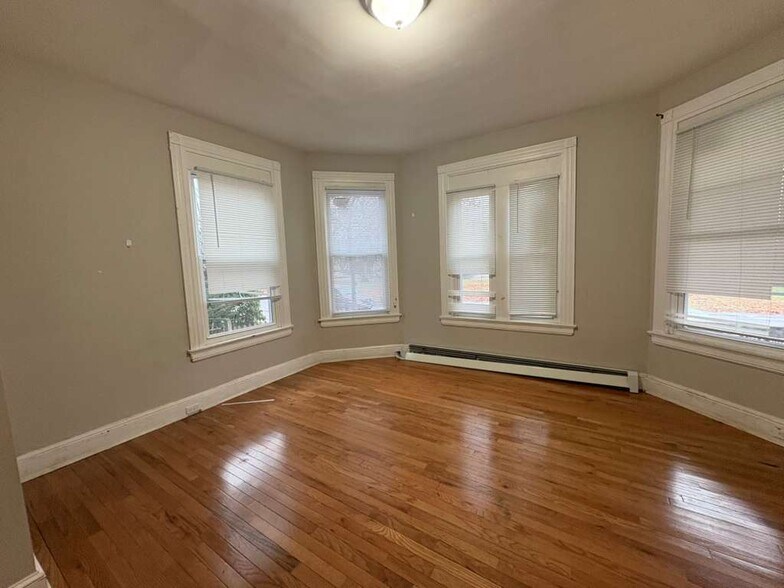 Building Photo - 457 Edgewood Ave